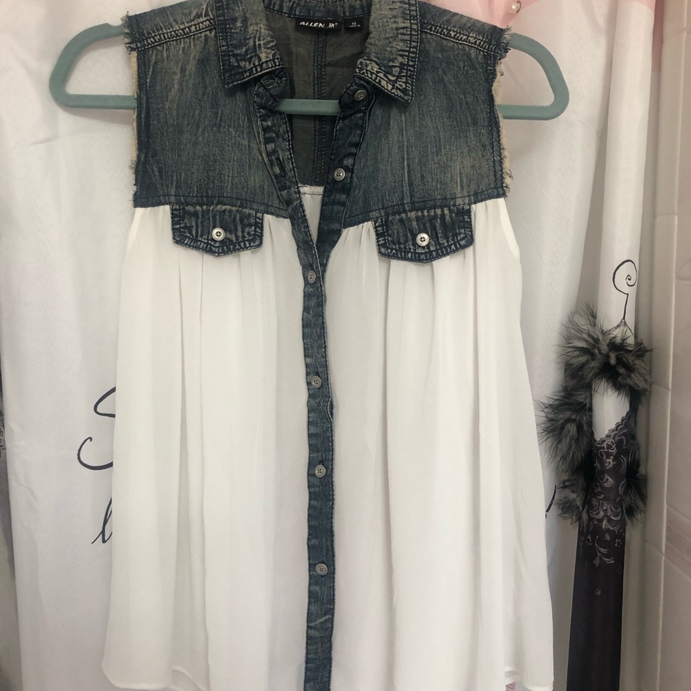 Women’s denim and white sheer top. Button down front.size XS